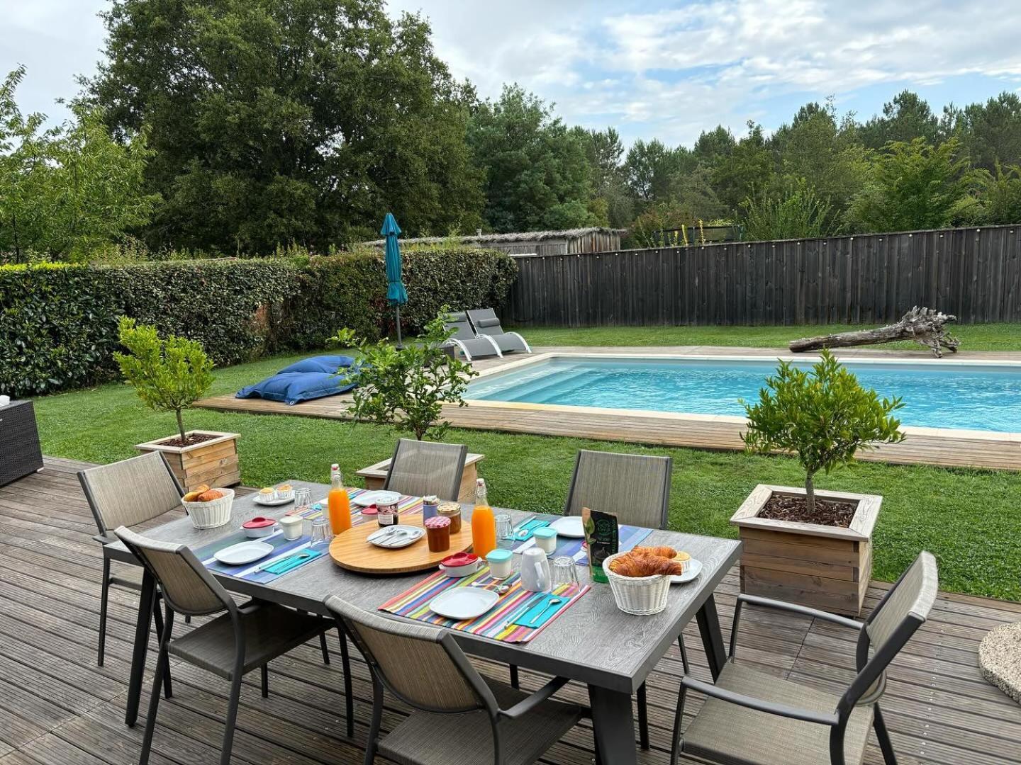 Bed and Breakfast La Grange du Born Sainte-Eulalie-en-Born Exterior foto